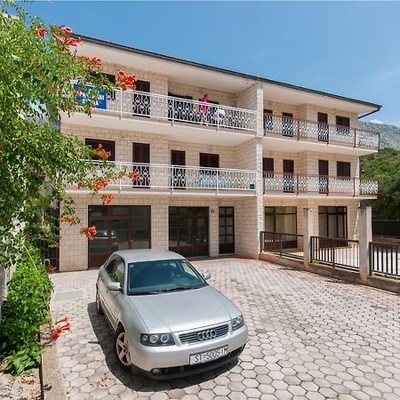 Apartments Ricina Dugi Rat Exterior foto